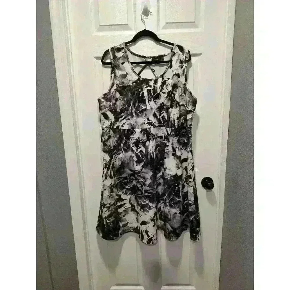 WEDDING‎ GUEST Apt 9 Size 2X Black And White Sleeveless Fit And Flare Dress EUC